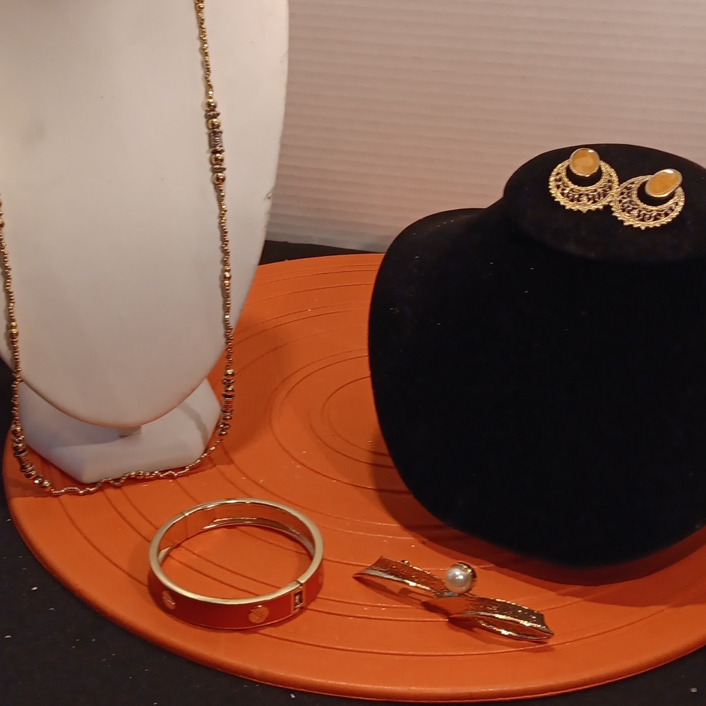 Necklace set